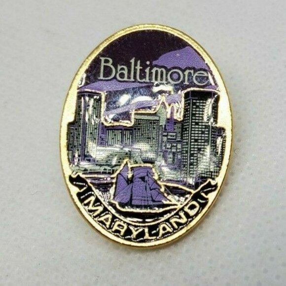 Traub Co Inc Baltimore Maryland Purple Pin Made In Canada - Picture 2 of 9